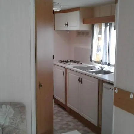 Jurajski Domek Campingowy 营地